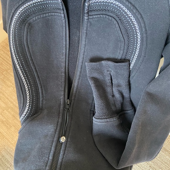 Black Lululemon Cuddle Up zip up - Picture 3 of 3